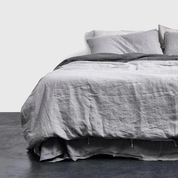 in Bed 100% Linen Duvet Cover in Cool Grey Single | RIISE