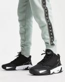 Jordan Max Aura 4 Men's Shoes - Black