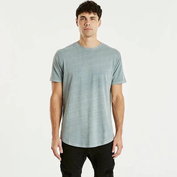 Kiss Chacey Essentials Dual Curved T-Shirt Pigment Lead XL