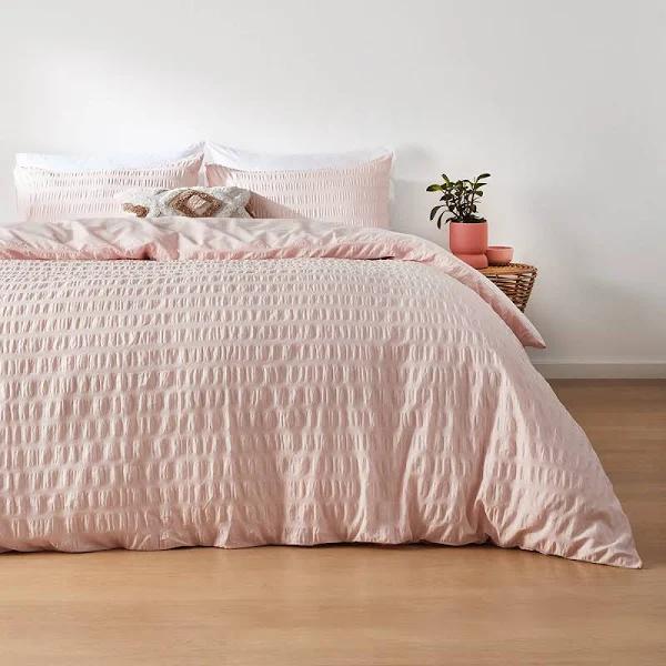 Kmart Amity Seersucker Quilt Cover Set-, Pink Size: King Bed