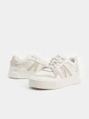Lacoste L002 Trainers, Size 4, White