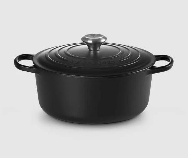 Le Creuset Cast Iron Round Casserole 26cm / 5.3L Satin Black