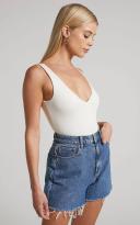 Lee High Relaxed Short in Indigo 8