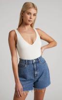 Lee High Relaxed Short in Indigo 8