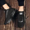 Men Running Shoe 42 / Black