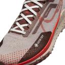 Mens Nike React Pegasus Trail 4 GTX/Diffused Taupe/Picante Red-Dark Pony/8