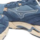 Mizuno Wave Rider 10 Sneaker