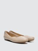 Naturalizer Women's Flats & Oxfords Maxwell - Color: Creme Brulee - 9 Medium US