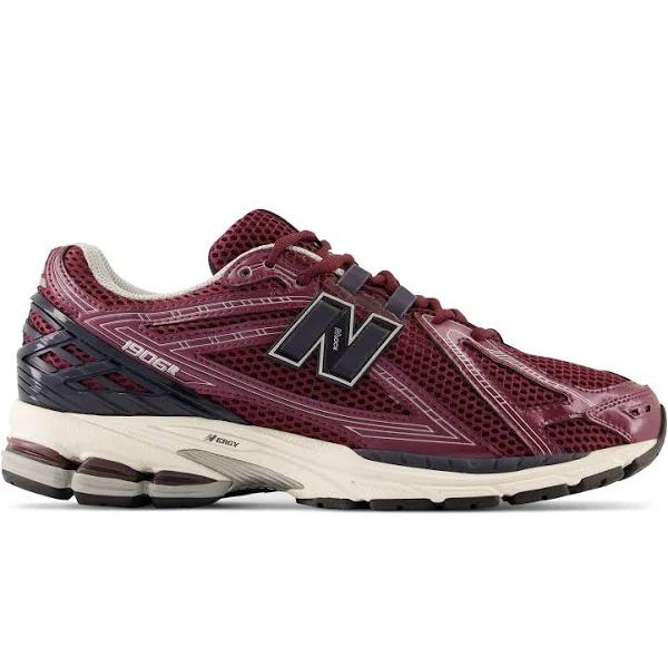 New Balance 1906 Sneakers in Red