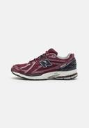 New Balance 1906 Sneakers in Red