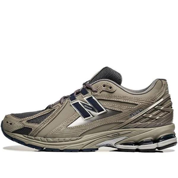 New Balance 1906R in Grey - Size 10.5