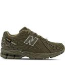 New Balance 1906R size? Exclusive Green Black