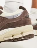 New Balance 2002 Sneakers in Brown - Exclusive To ASOS