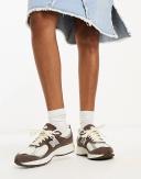 New Balance 2002 Sneakers in Brown - Exclusive To ASOS