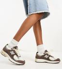 New Balance 2002 Sneakers in Brown - Exclusive To ASOS