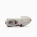 New Balance 327 Classic Sneakers