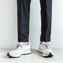 New Balance 327 in White - Size 9
