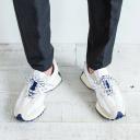 New Balance 327 in White - Size 9