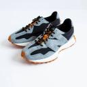 New Balance 327 in White - Size 9