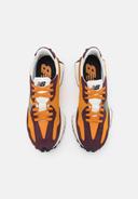 New Balance 327 Shoes (madras orange)