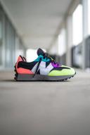 New Balance 327 Paradise Pink Black