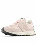 New Balance 327 Sneaker in Pink 10