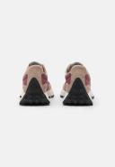 New Balance 327 Sneakers in Beige and terracotta-Neutral