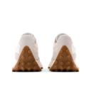 New Balance 327 Sneakers in cream-White