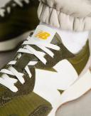 New Balance 327 Sneakers in khaki-Grey