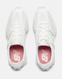 New Balance 327 Sneakers in White
