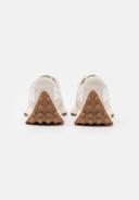 New Balance 327 Women's Sneaker