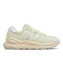 New Balance 57/40 Sneakers in cream-White