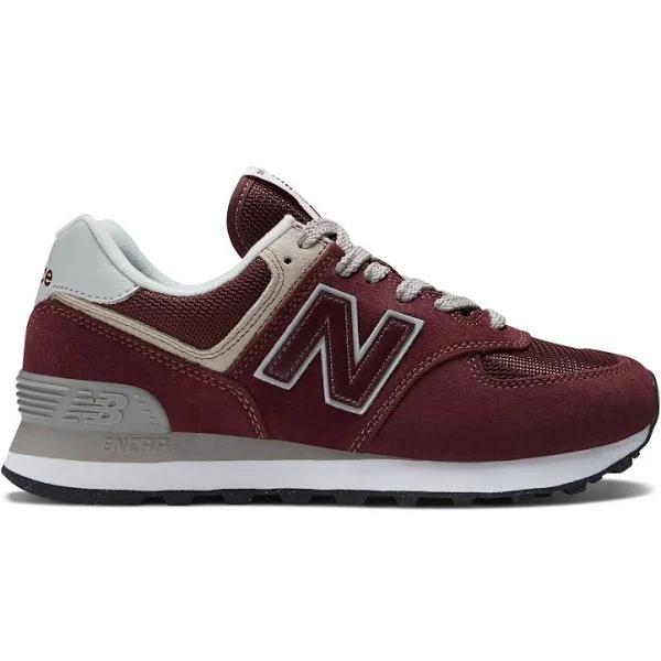 New Balance 574 Trainers - Red