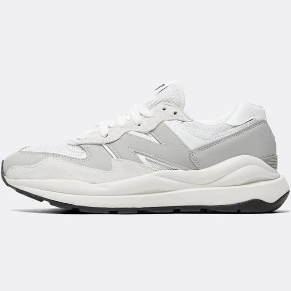 New Balance 5740 Sneakers in Grey Multi