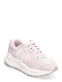 New Balance 5740 Sneakers in Pink