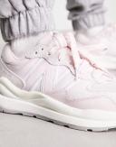 New Balance 5740 Sneakers in Pink