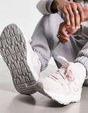 New Balance 5740 Sneakers in Pink