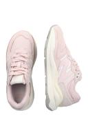 New Balance 5740 Sneakers in Pink