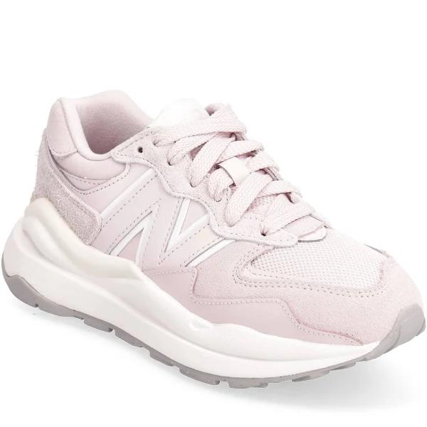 New Balance 5740 Sneakers in Pink