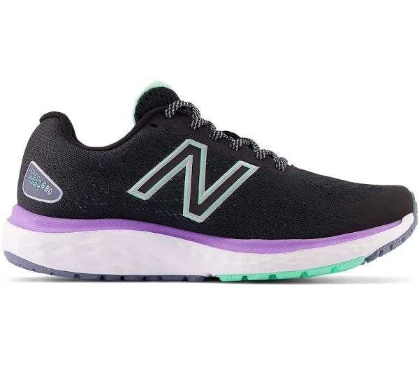 New Balance 680 V7 Womens. D Wide. 9