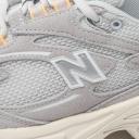 New Balance 725 Ivory