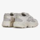 New Balance 725 Sneakers in White