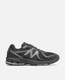 New Balance 860v2 Women's Sneaker