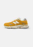 New Balance 9060 Varsity Gold