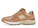 New Balance 990v3 MiUSA size? Exclusive Orange Cream