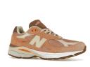 New Balance 990v3 MiUSA size? Exclusive Orange Cream
