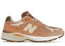 New Balance 990v3 MiUSA size? Exclusive Orange Cream