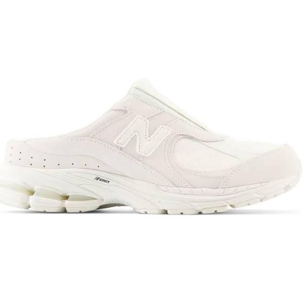 New Balance M2002RMQ Sneakers in Sea Salt, Size UK 5 | END. Clothing