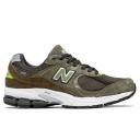 New Balance Men's 2002R - Green (Size 9.5)