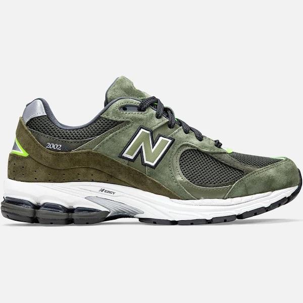 New Balance Men's 2002R - Green (Size 9.5)